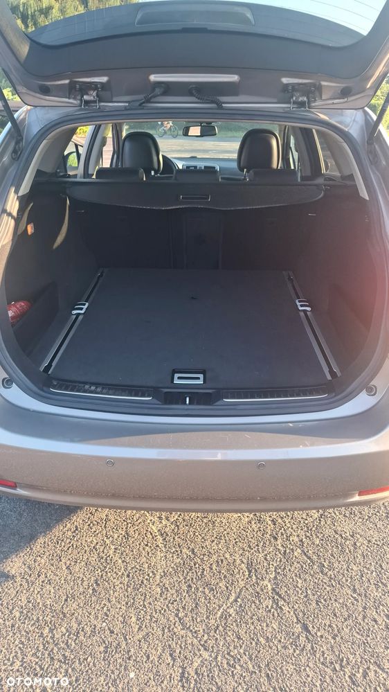 Toyota Avensis - 18