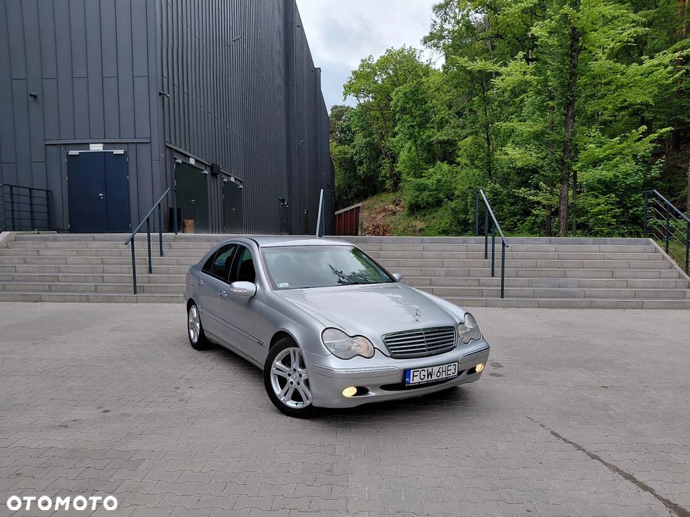 Mercedes-Benz Klasa C 220 CDI Elegance - 34