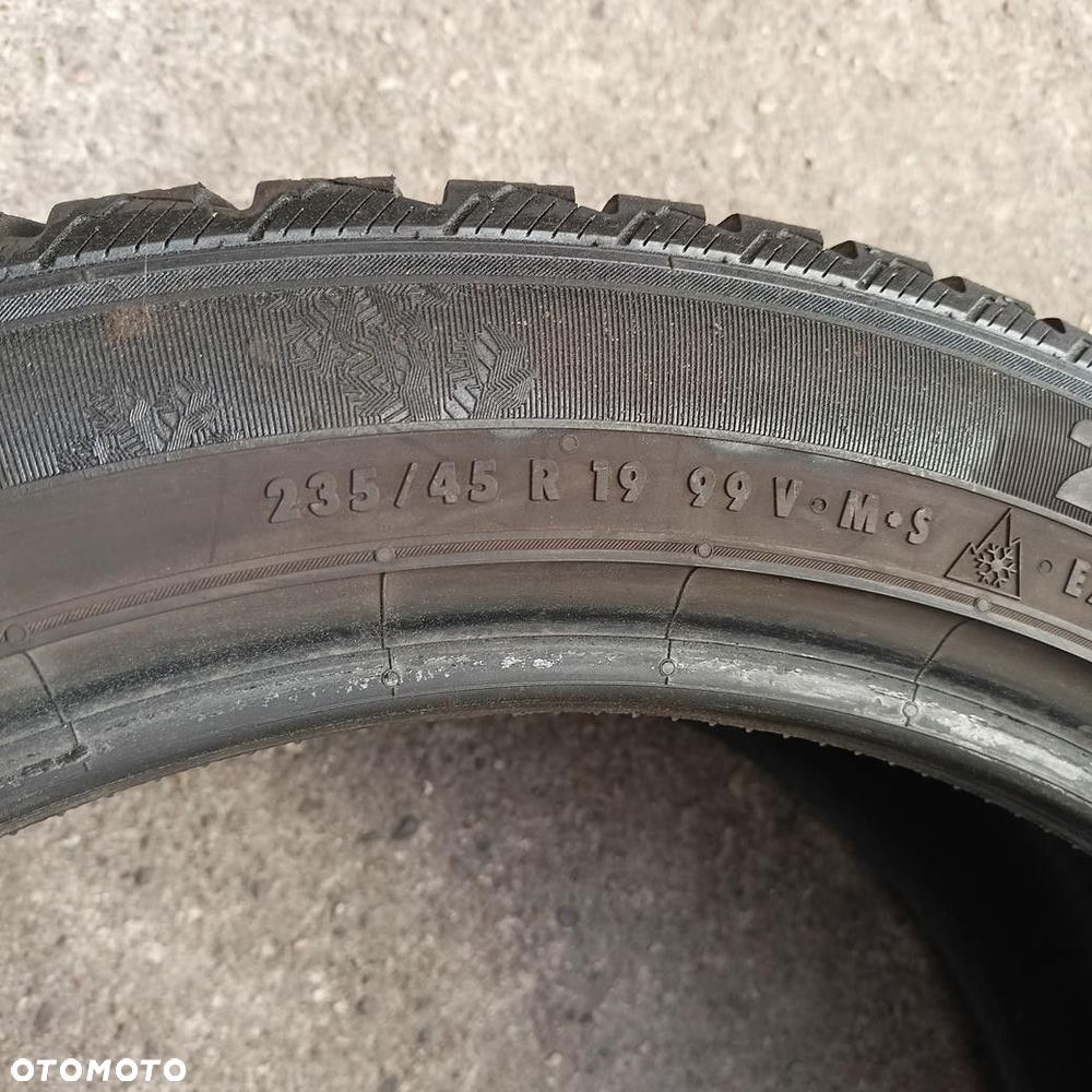 Opona 235/45/19 Semperit Speed-Grip 3 (E6837) - 4