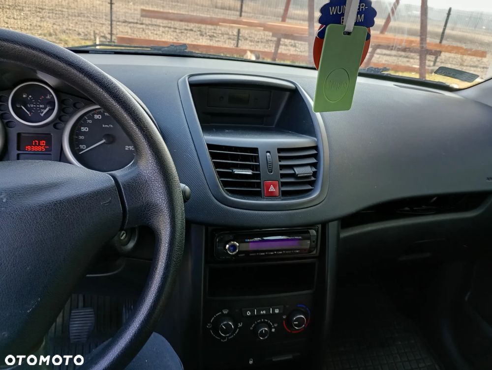 Peugeot 207 1.6 HDi 16V Trendy - 6