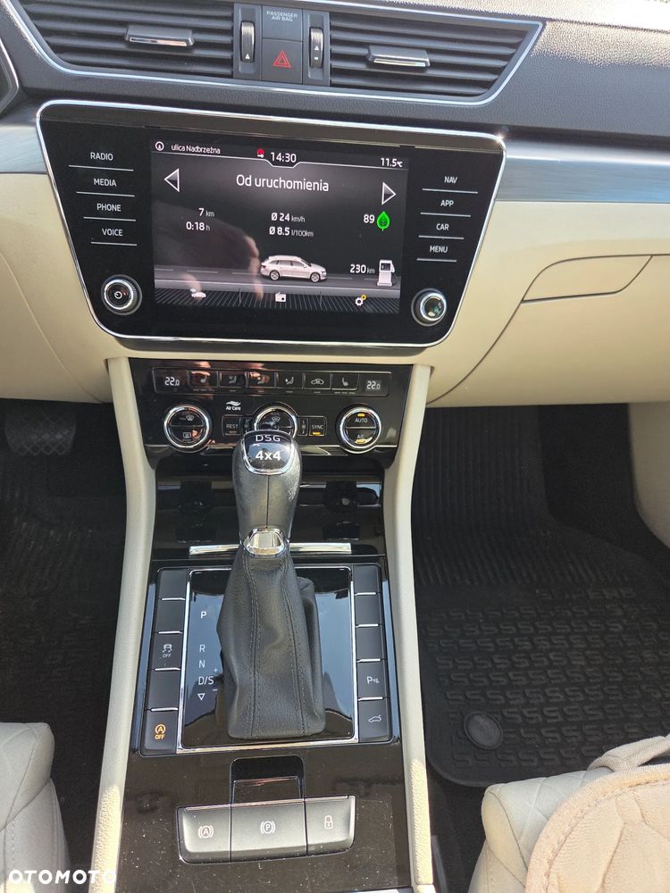 Skoda Superb 2.0 TDI 4x4 Style DSG - 2