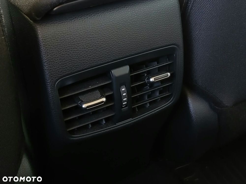 Toyota Corolla - 33
