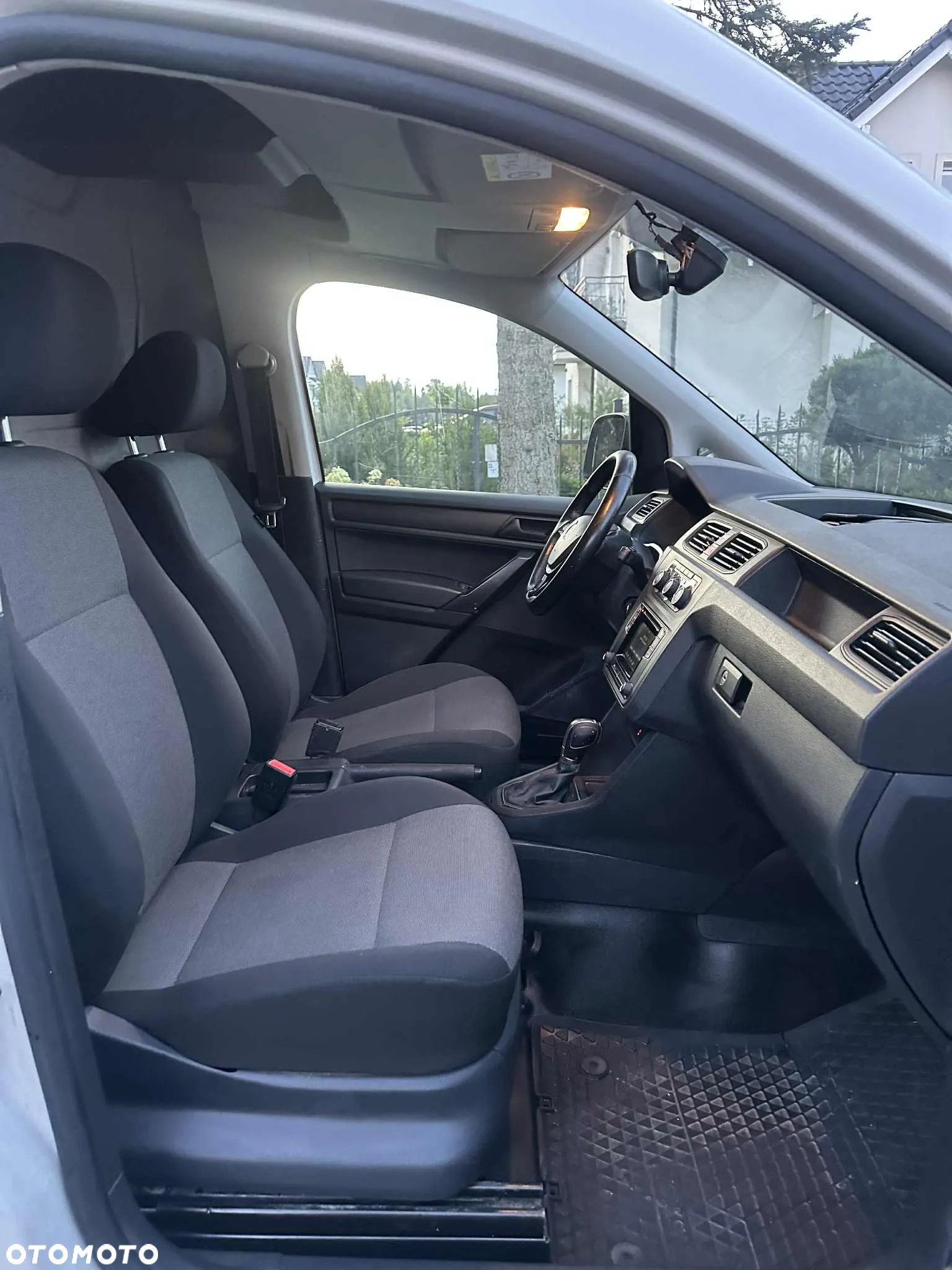 Volkswagen Caddy - 36