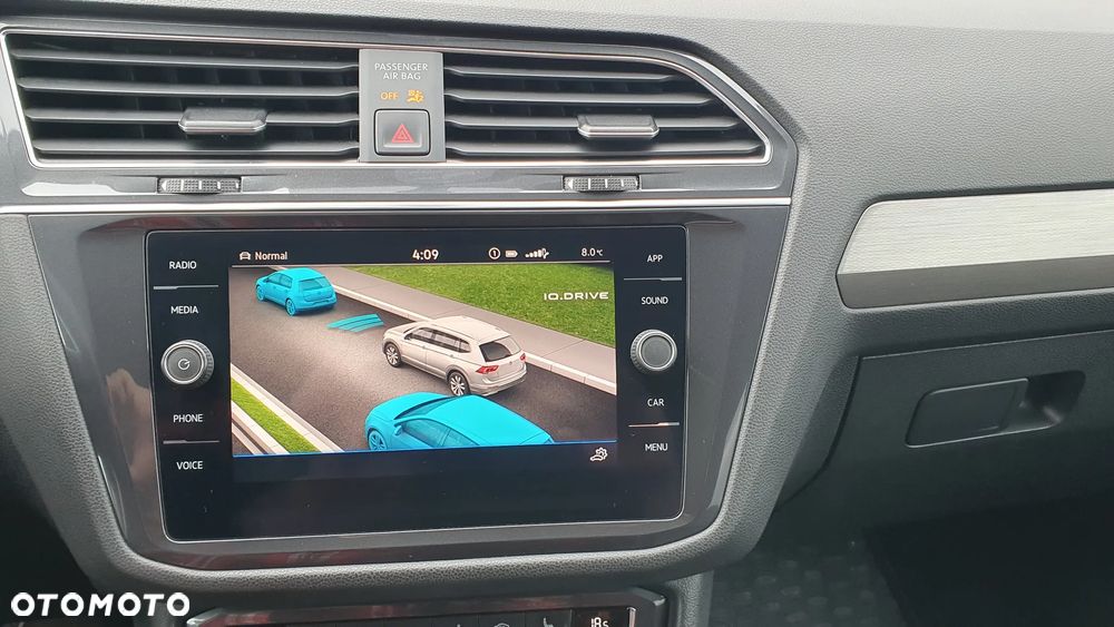 Volkswagen Tiguan - 11