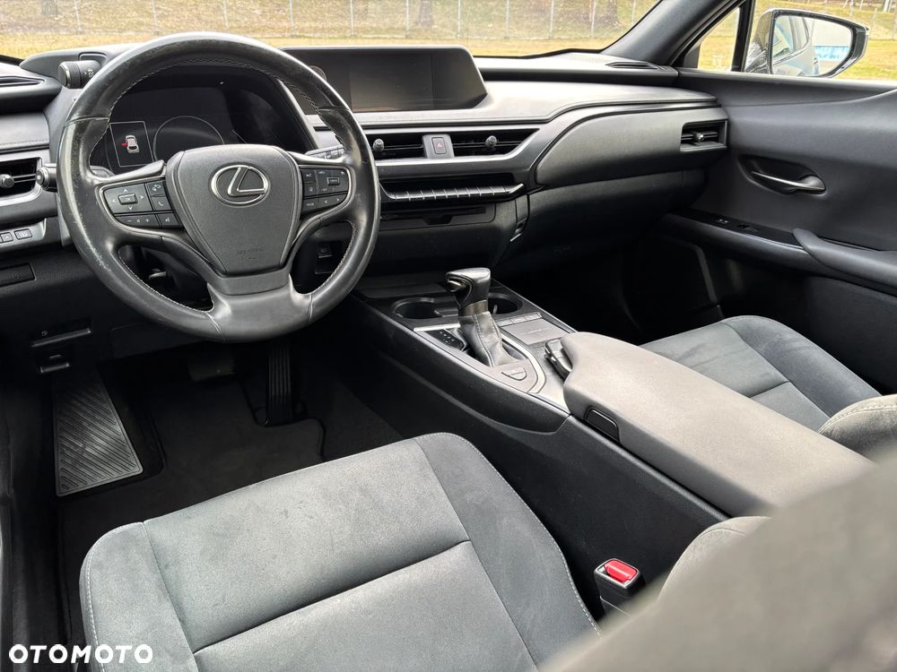 Lexus UX 250h GPF Business 2WD - 12