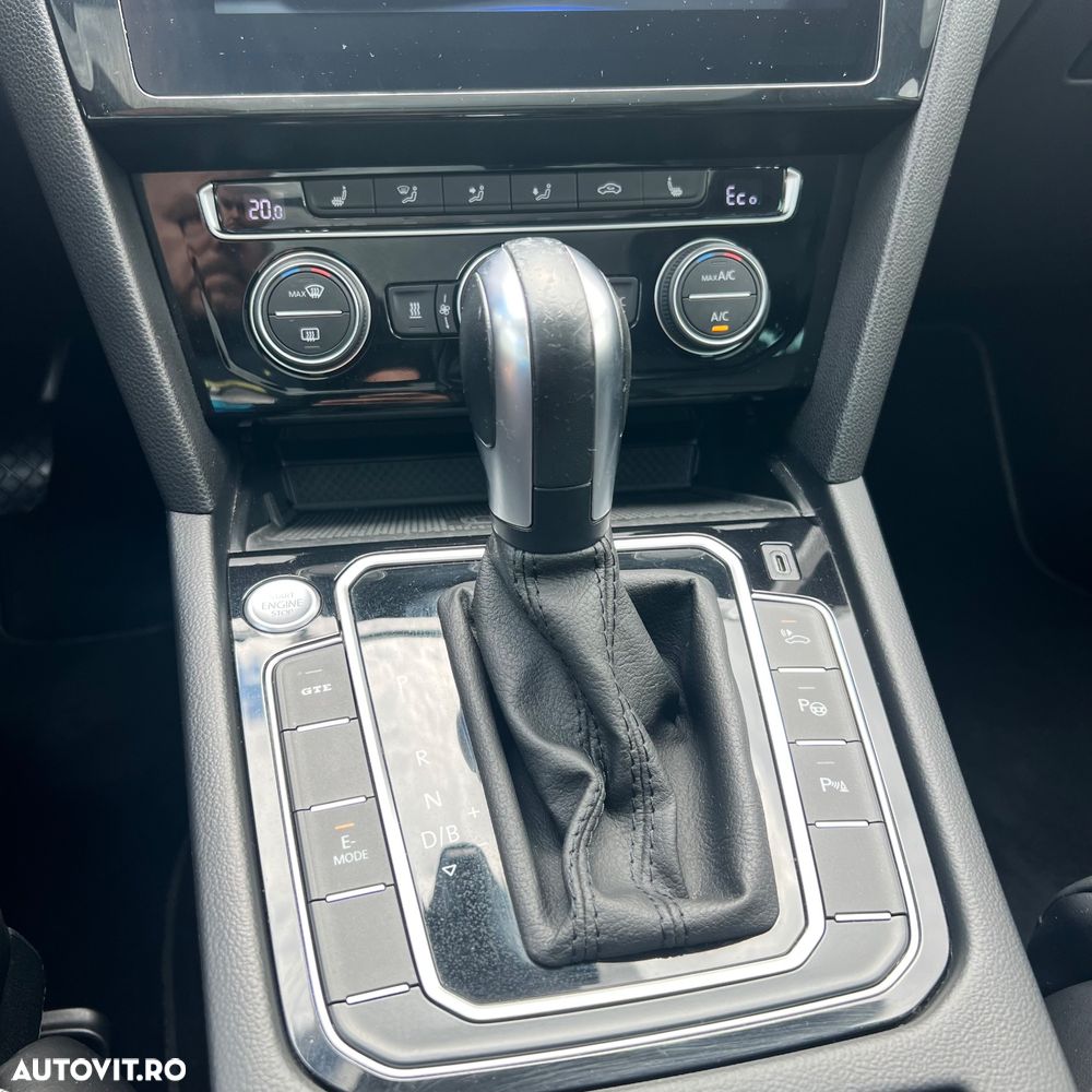 Volkswagen Passat - 19