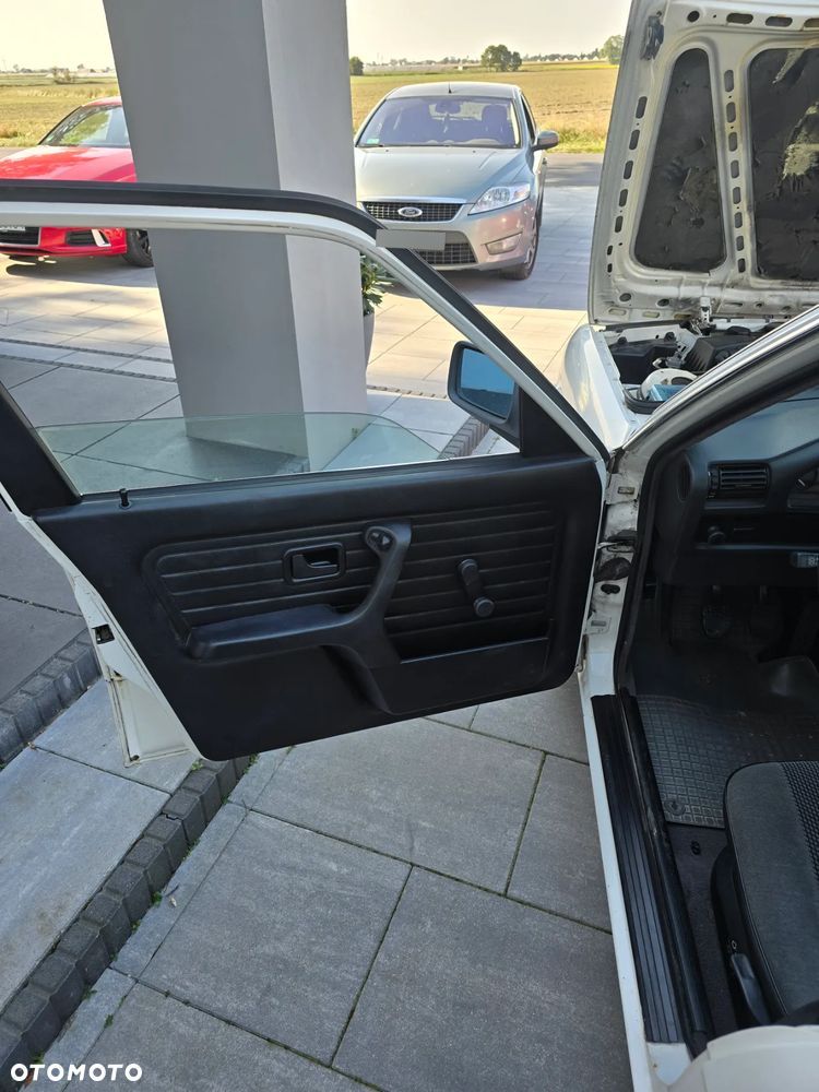 BMW Seria 3 318i - 16