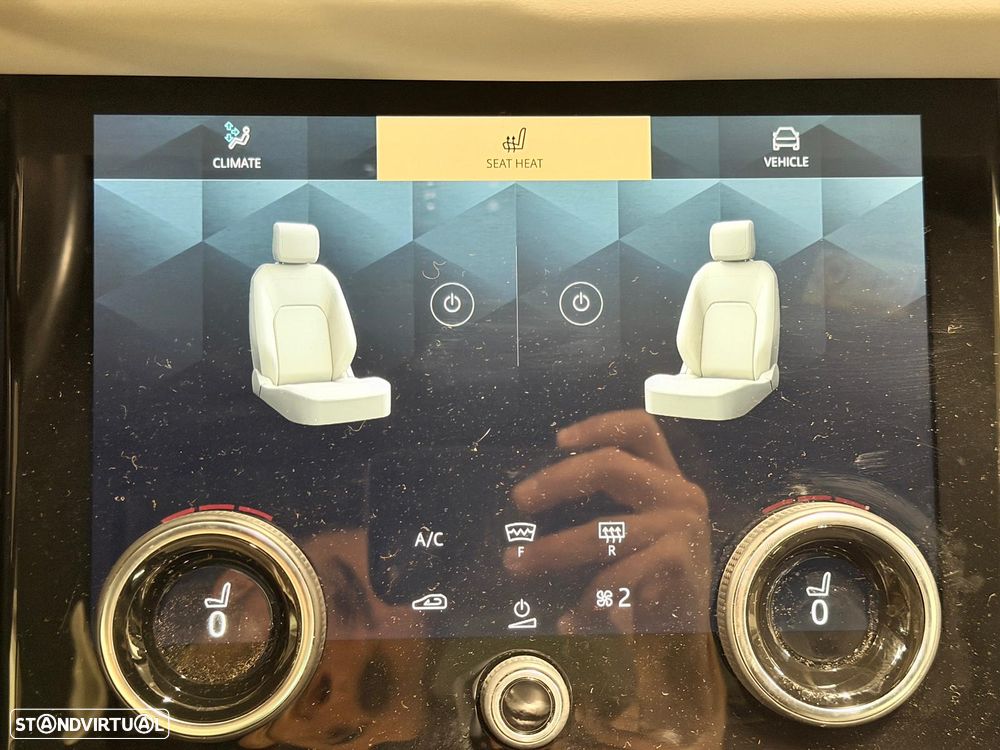 Land Rover Range Rover Evoque P300e R-Dynamic - 21