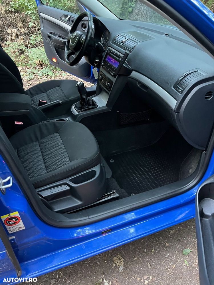 Skoda Octavia 1.6 TDI Ambiente - 9