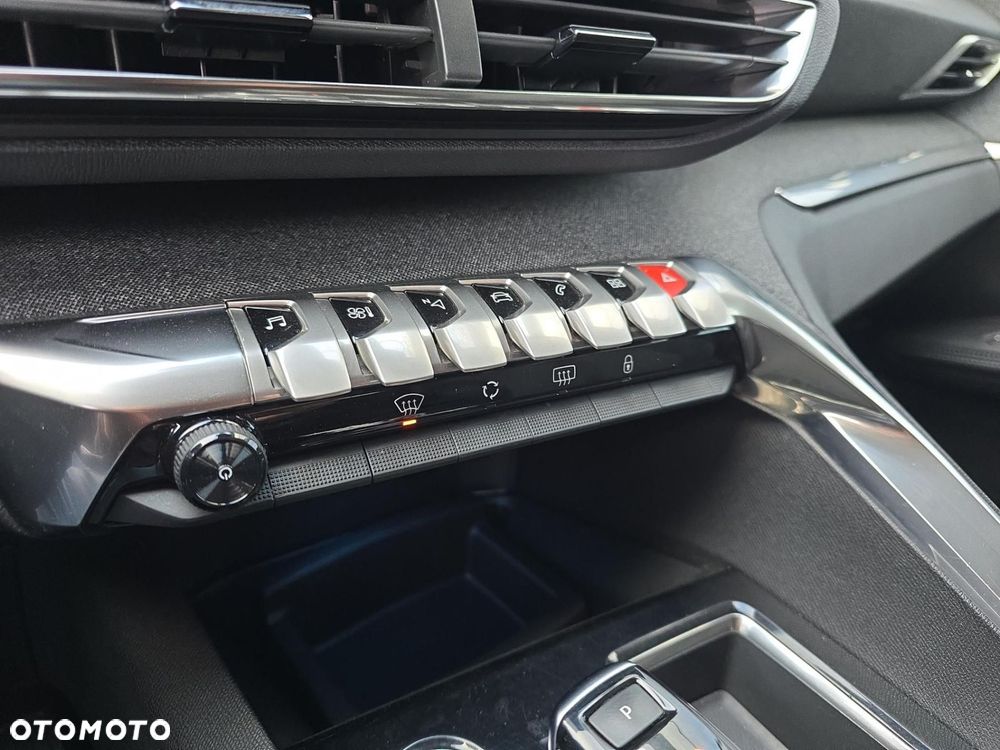 Peugeot 3008 1.5 BlueHDi Allure Pack S&S EAT8 - 18