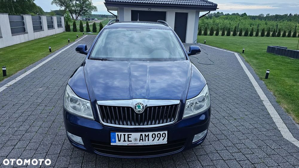 Skoda Octavia 2.0 TDI DPF Ambiente - 2