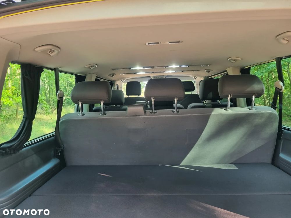 Volkswagen Caravelle - 17