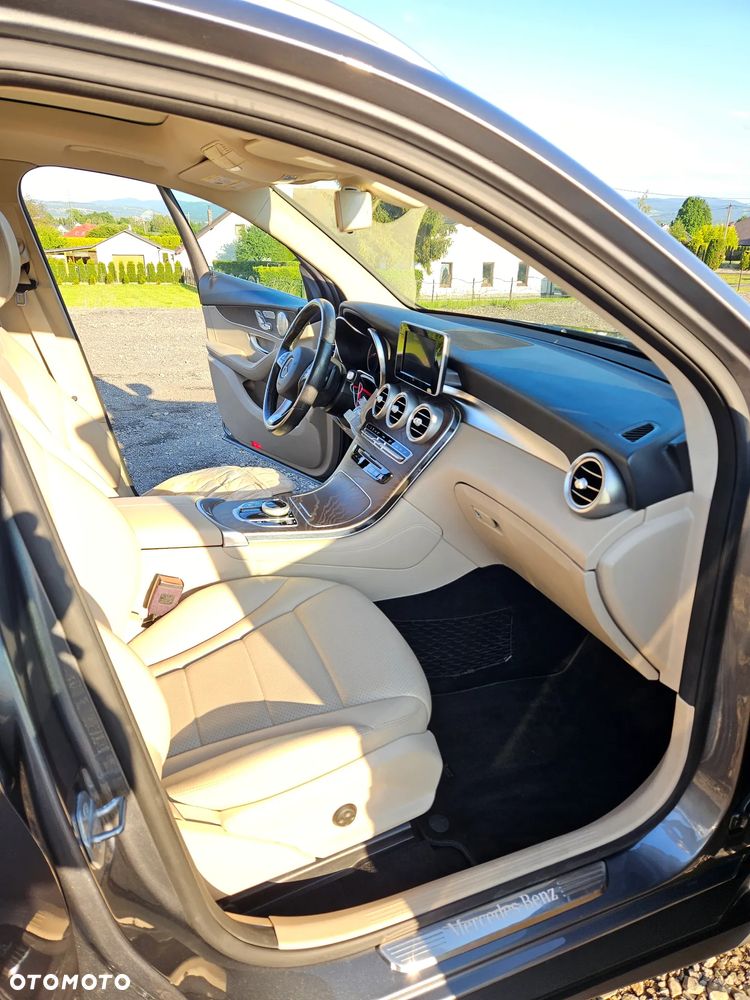 Mercedes-Benz GLC 300 4Matic 9G-TRONIC - 8