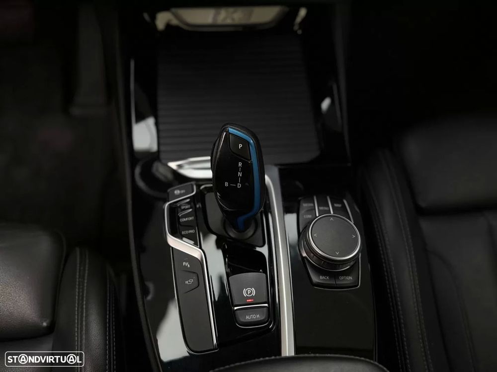 BMW iX3 M Sport Impressive - 18