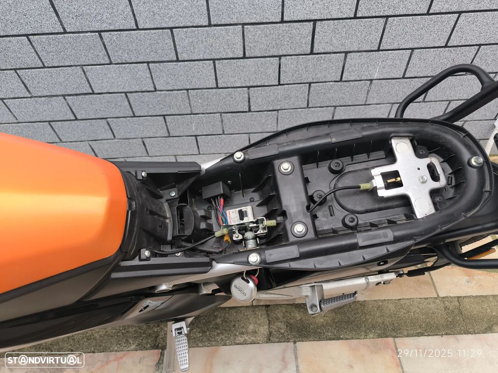 Super Soco TC Max — Elétrica 125cc |Revisões na Marca | Bateria Removível| EXTRAS - 4