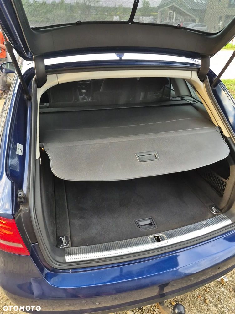 Audi A4 Avant 2.0 TDI DPF Ambiente - 8