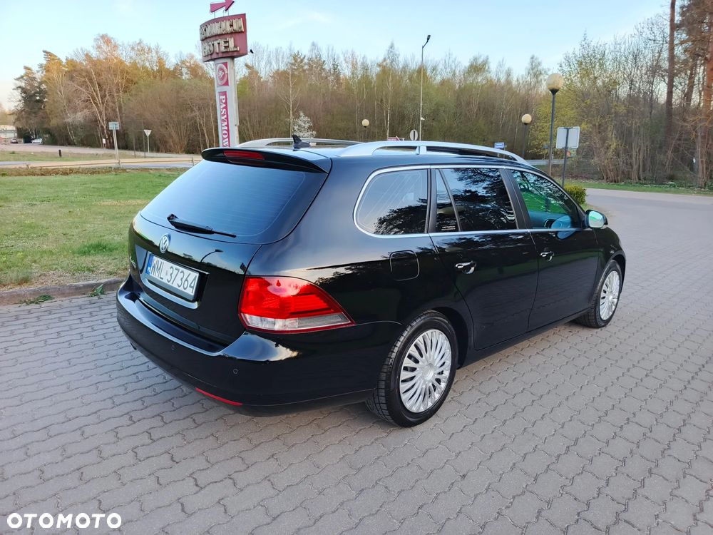 Volkswagen Golf 2.0 TDI DPF Highline - 39