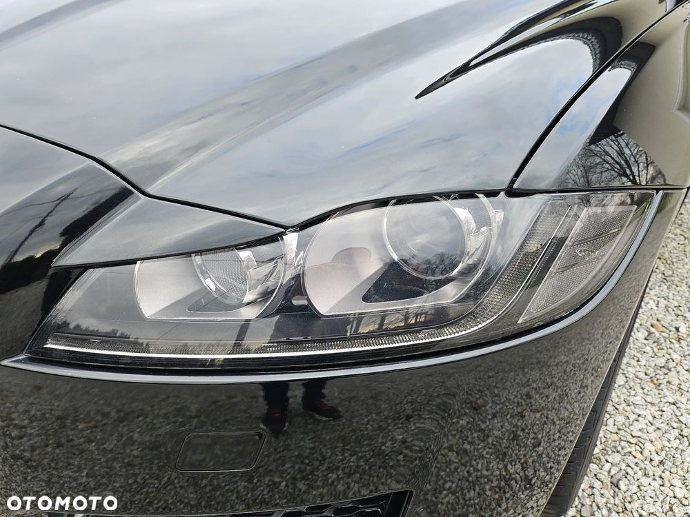 Jaguar XF 2.0 i4D AWD Portfolio - 11