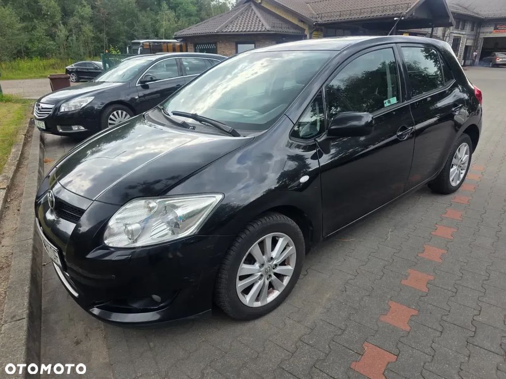Toyota Auris - 1