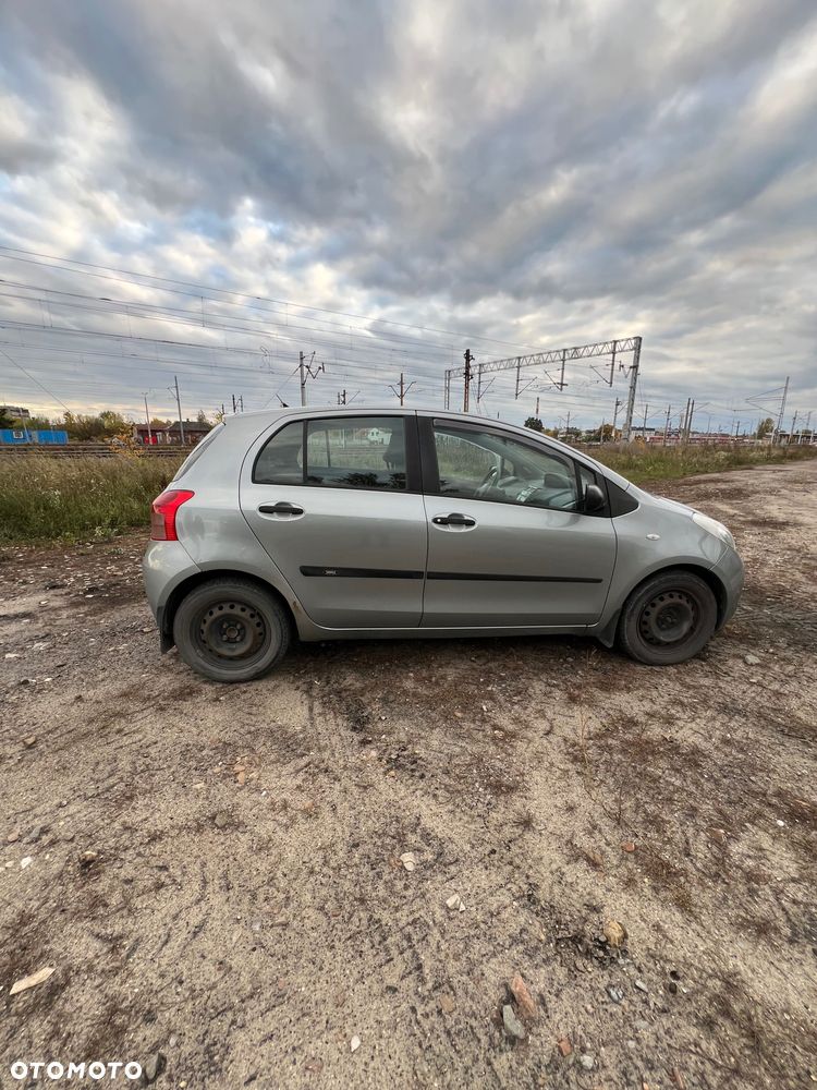 Toyota Yaris 2006 photo 3