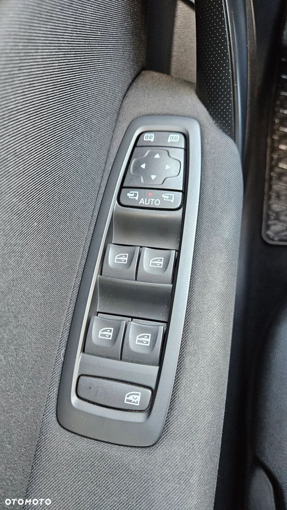 Renault Megane 1.6 SCe Zen - 18