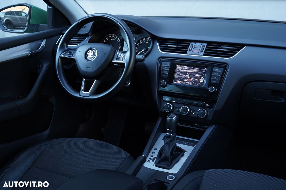 Skoda Octavia 2.0 TDI DSG Style - 14