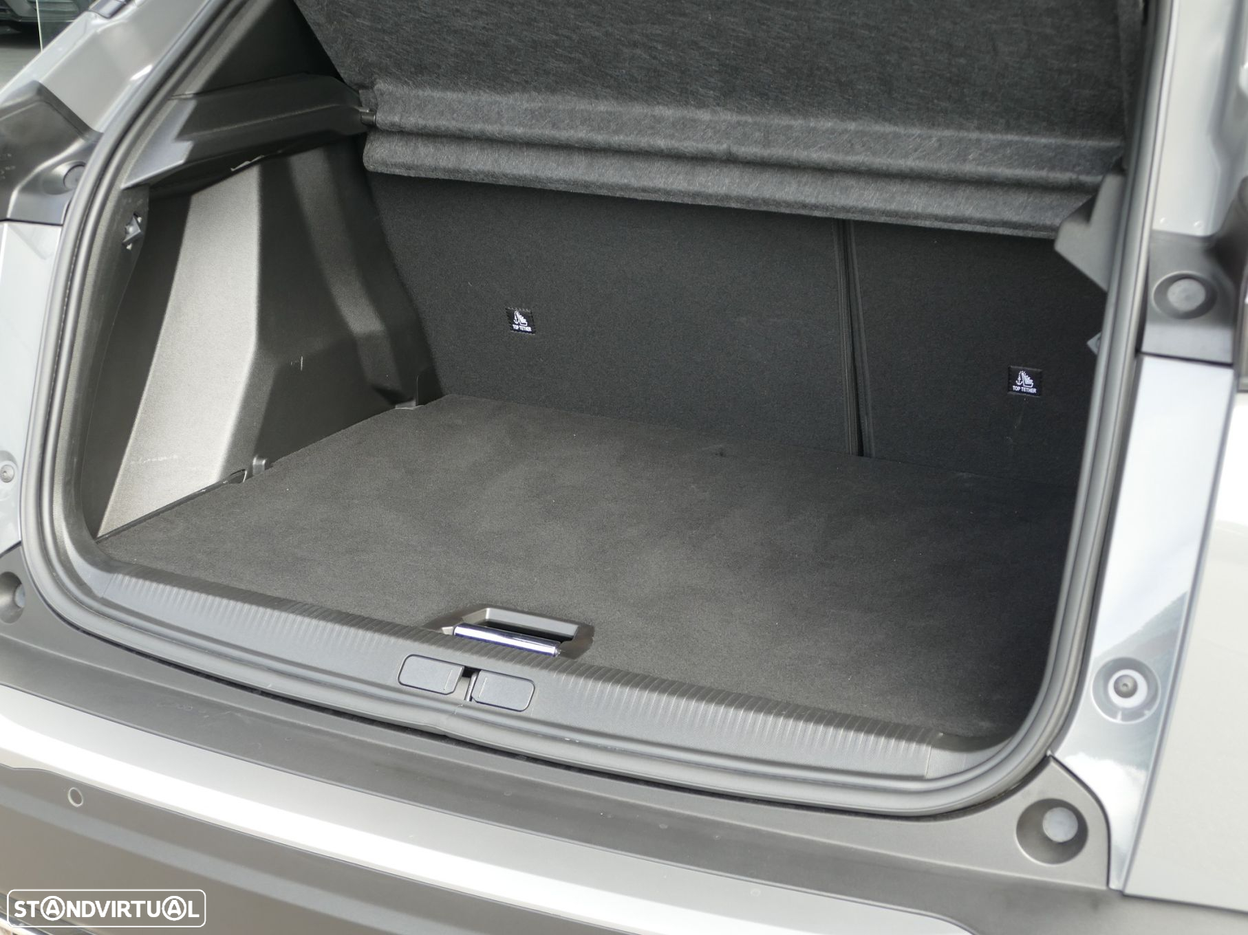 Peugeot 2008 1.2 PureTech GT EAT8 - 5