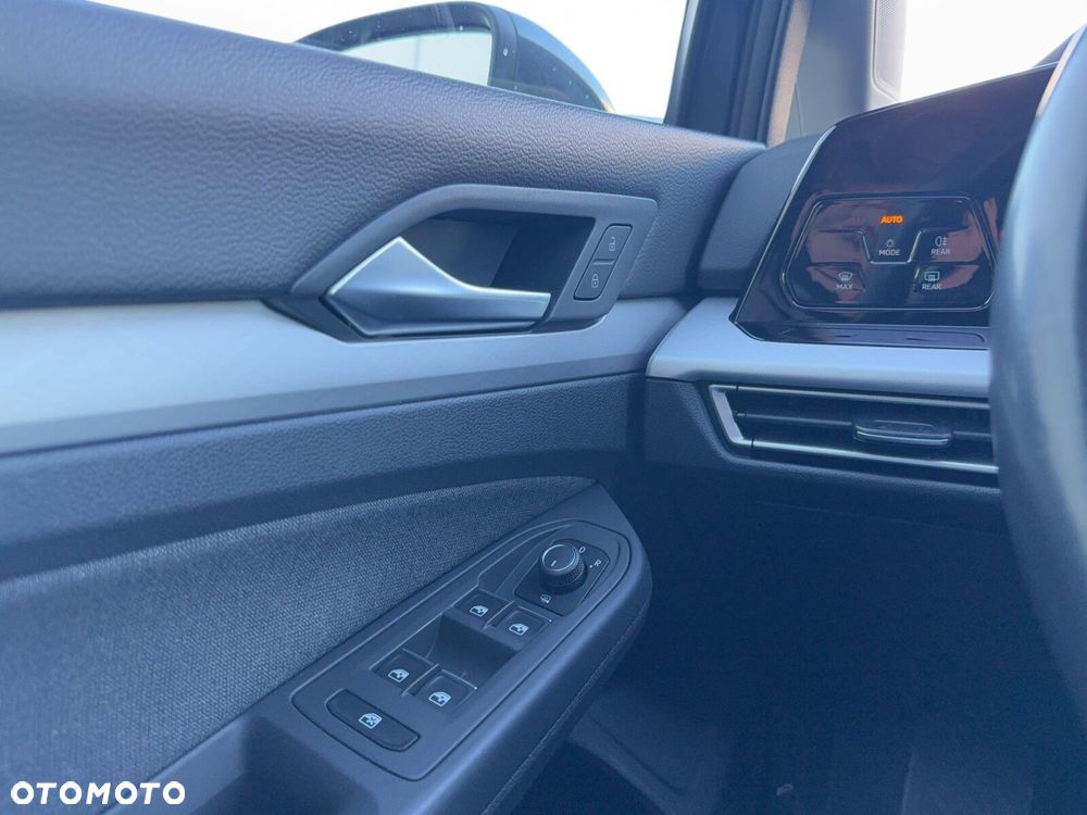 Volkswagen Golf Variant - 30