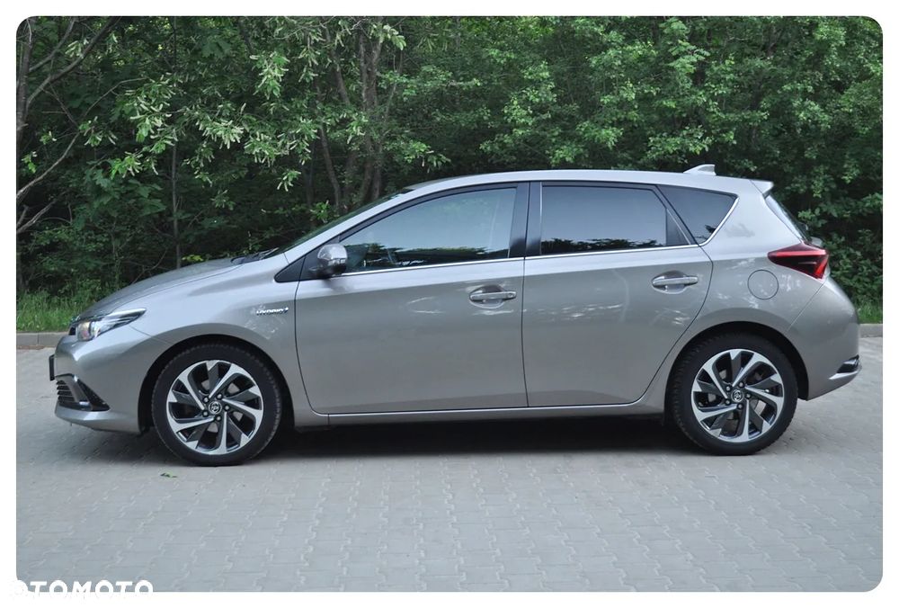 Toyota Auris 1.8 HSD Luna - 13