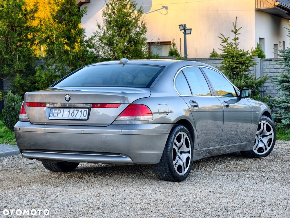 BMW Seria 7 730d - 32