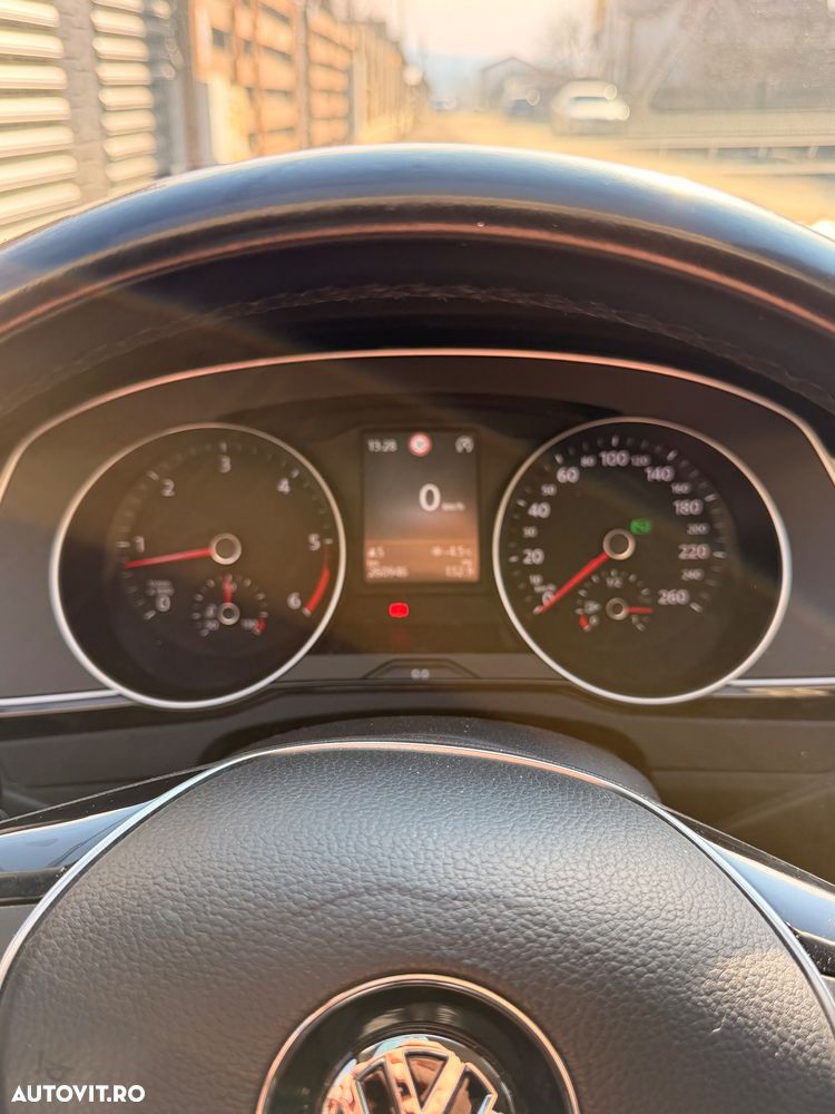 Volkswagen Passat 2.0 TDI DSG Comfortline - 2