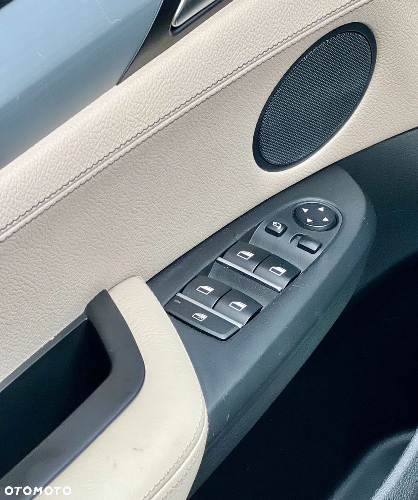 BMW X3 xDrive28i - 38