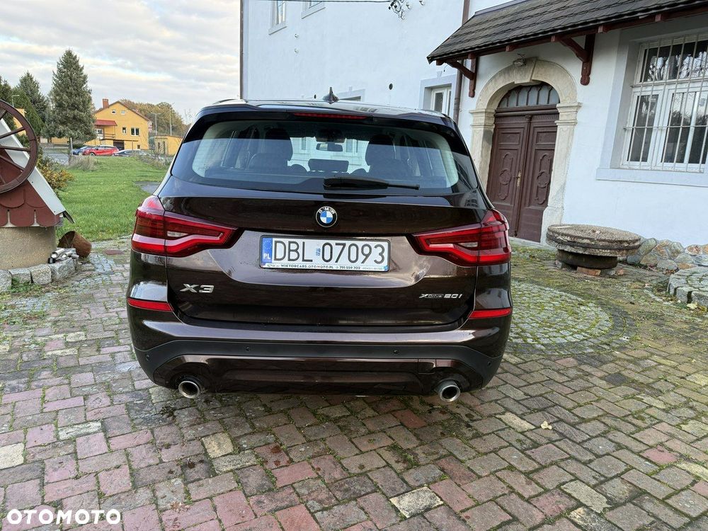 BMW X3 xDrive20i Advantage - 16