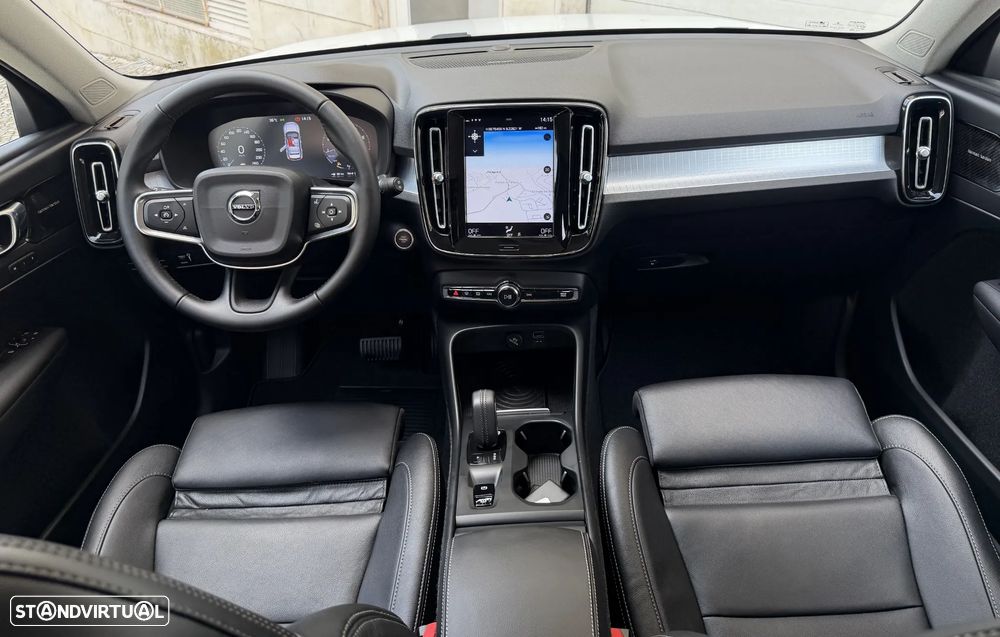 Volvo XC 40 2.0 T5 Momentum - 31