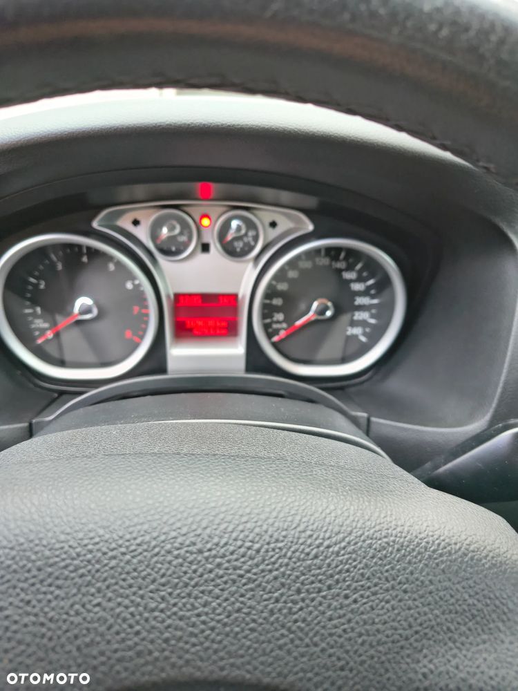 Ford Focus 1.8 FF Gold X - 11