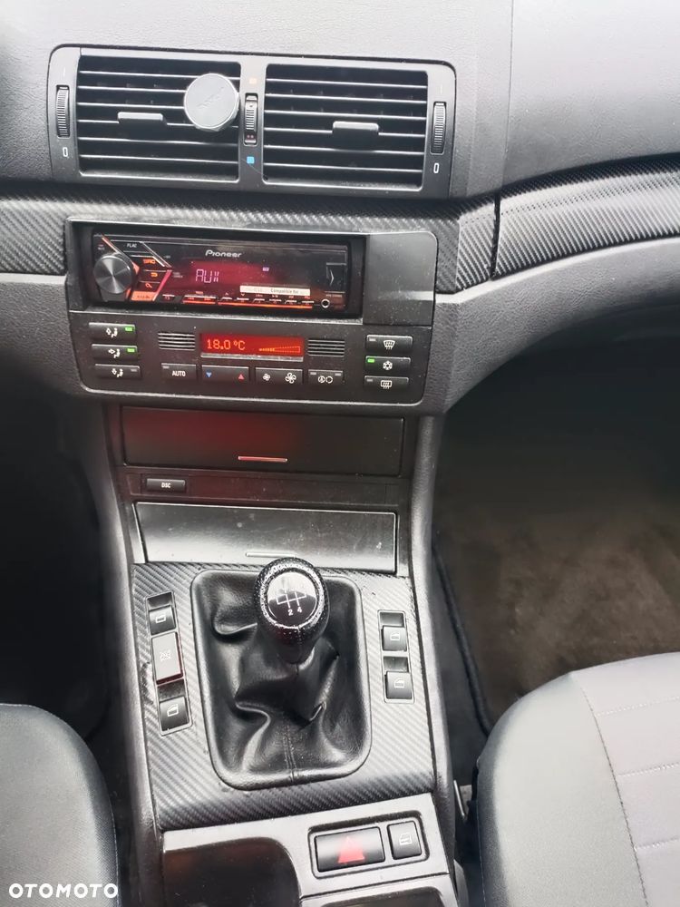 BMW Seria 3 325i - 10