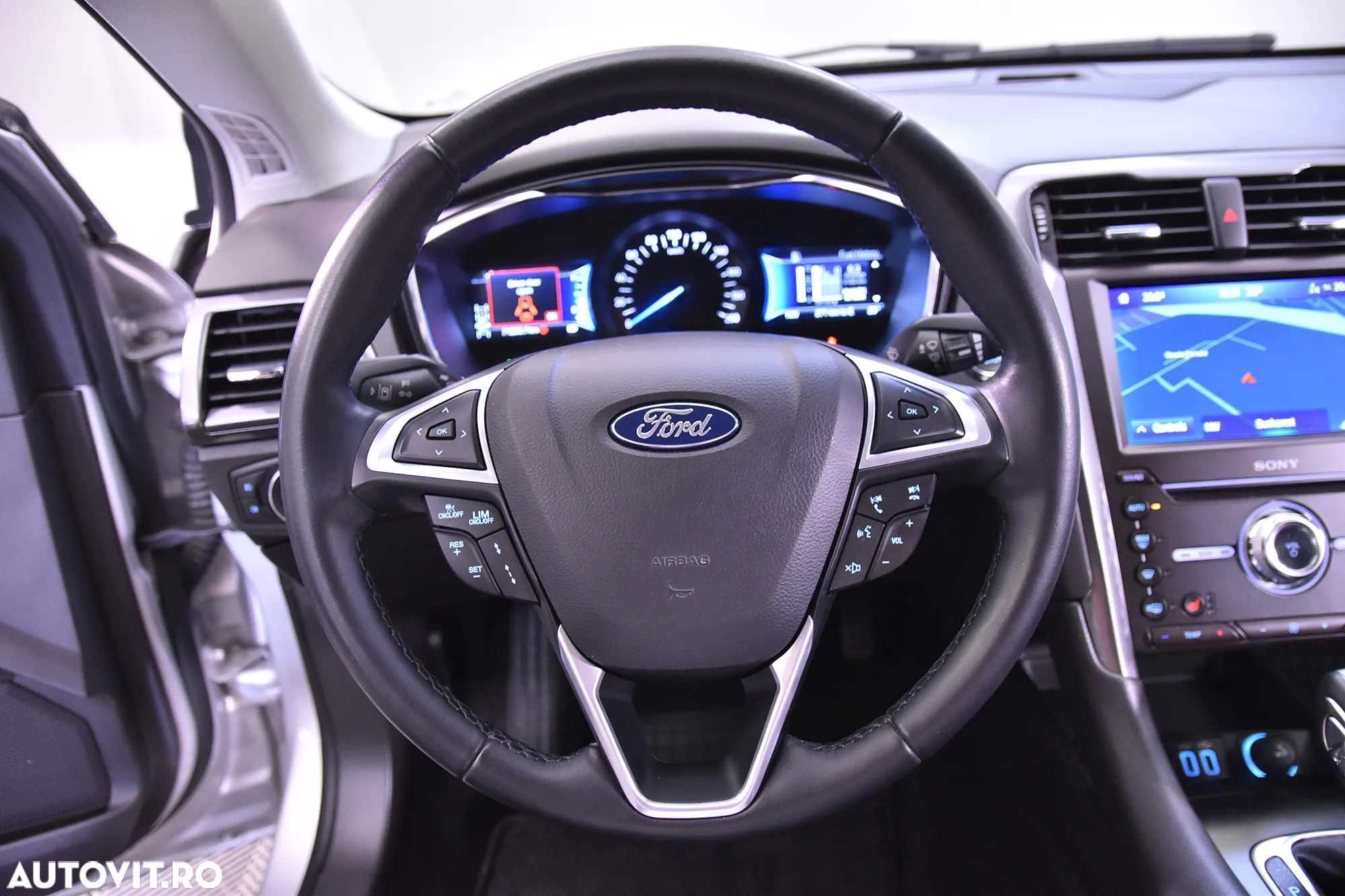 Ford Mondeo - 16