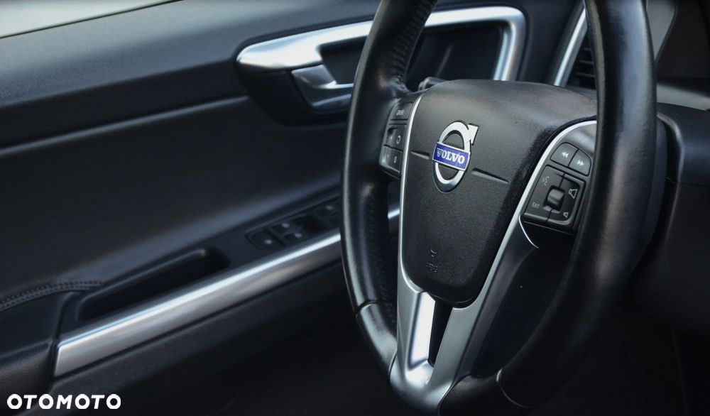 Volvo XC 60 - 25