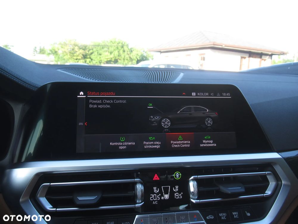 BMW Seria 3 318i Luxury Line - 34