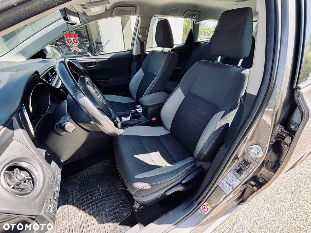 Toyota Auris - 6