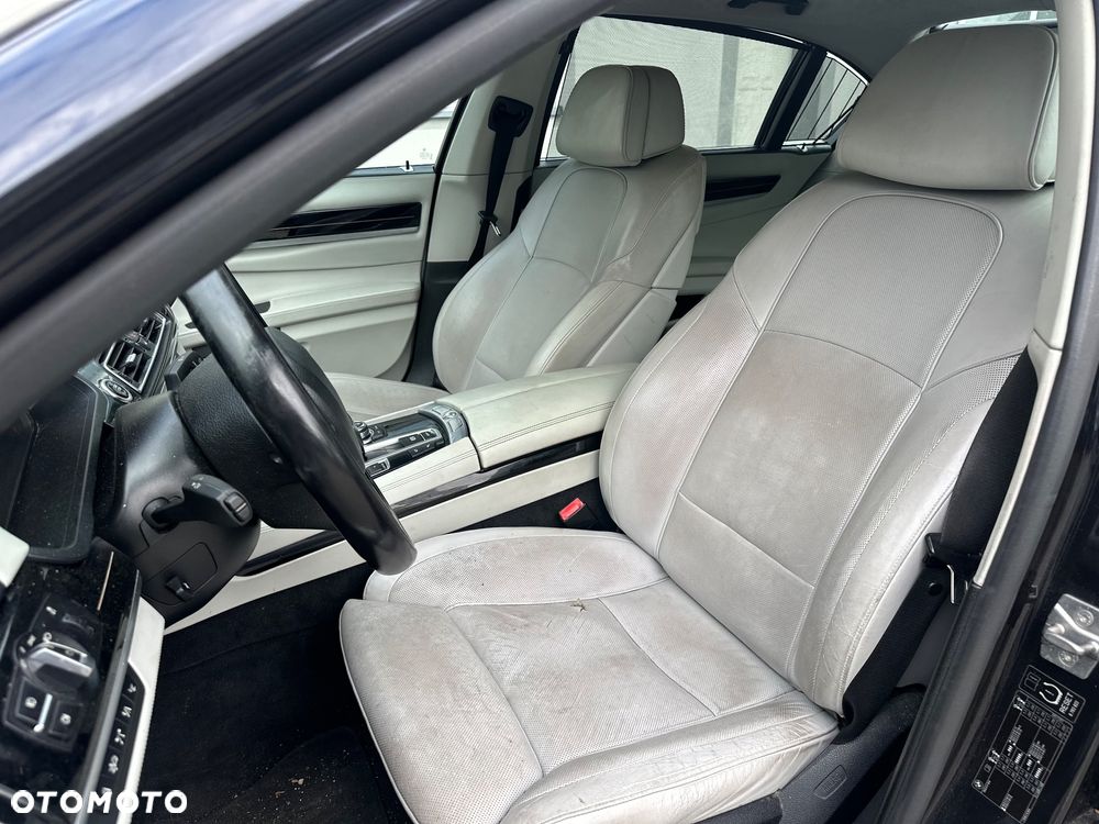 BMW Seria 7 - 29