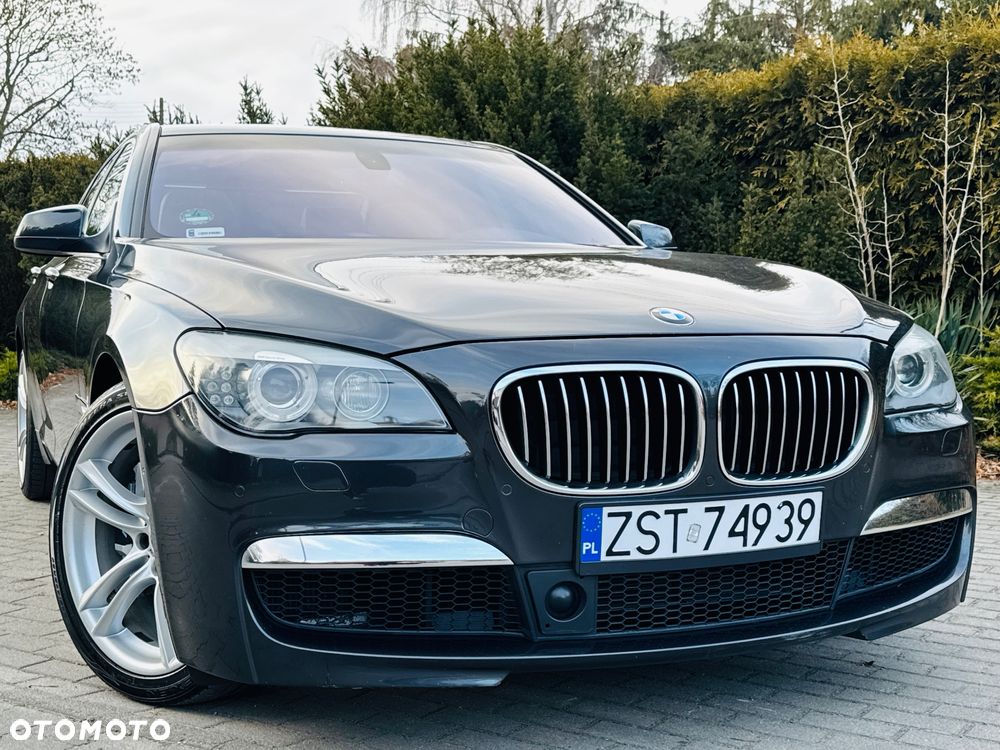 BMW Seria 7 740i - 4