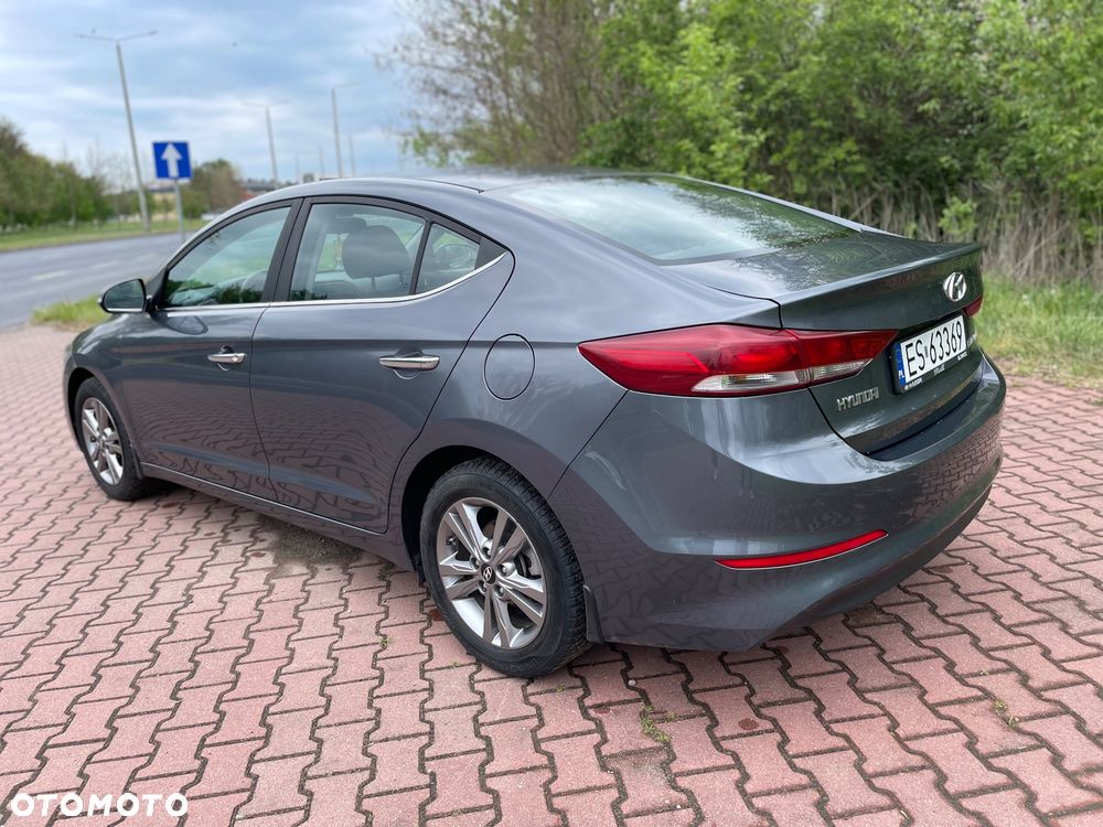 Hyundai Elantra 1.6 Classic Plus - 14