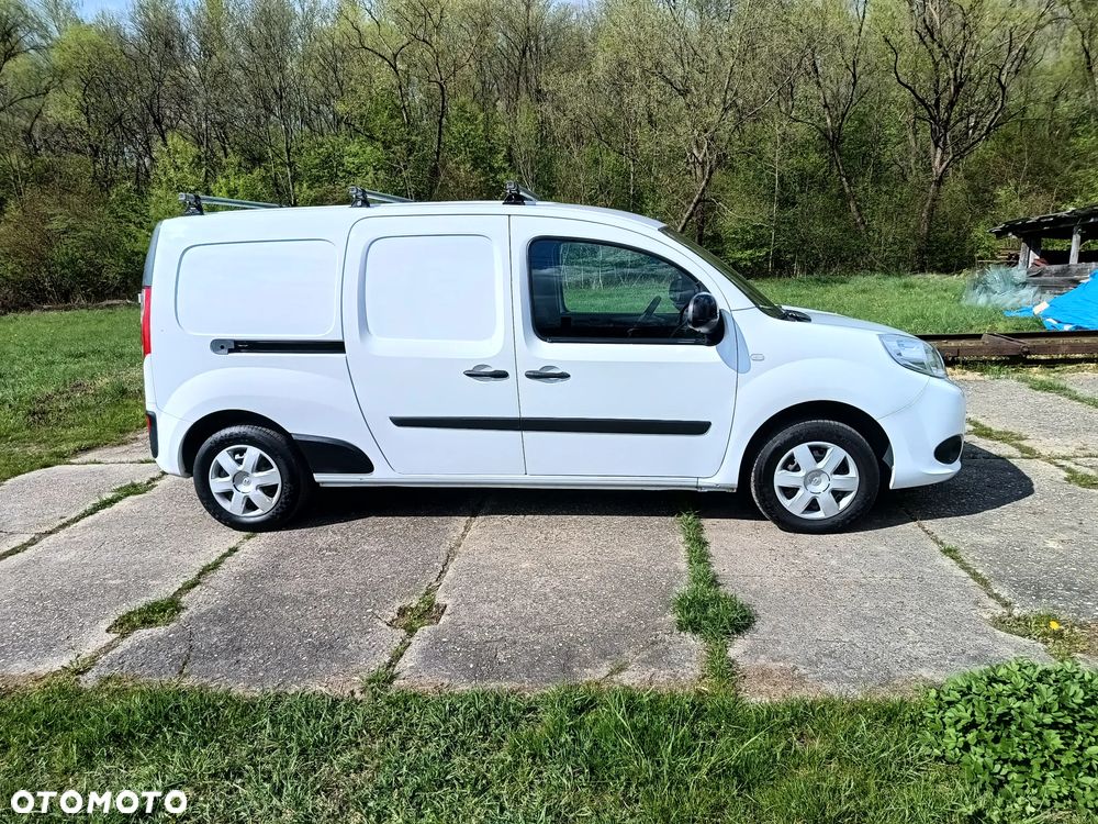 Renault Kangoo wersja MAXI LONG 1.5 diesel 110kM 2017 rok Bogate wyposażenie- WEBASTO, navigacja NISKI PRZEBIEG-142 tyś. SPRAWNY 100% ZAREJESTROWANY!! - 4