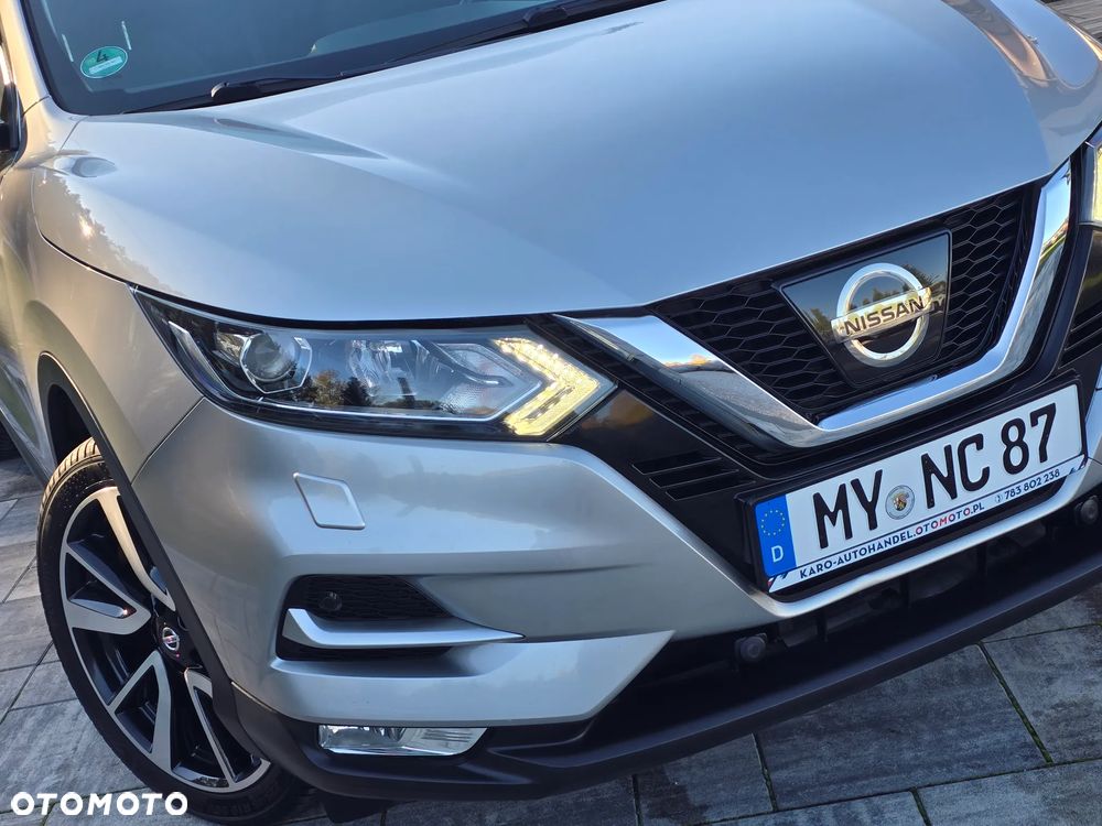Nissan Qashqai 1.6 DIG-T N-Connecta - 1
