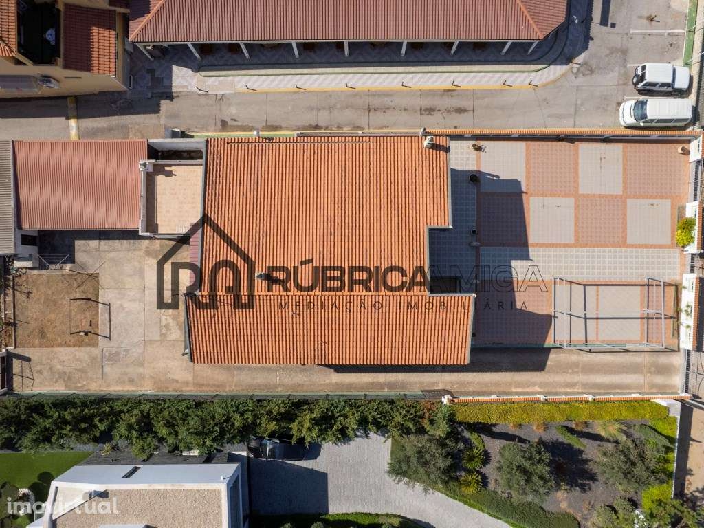 Moradia com 3 pisos e terreno no Semino Quarteira - Grande imagem: 5/58