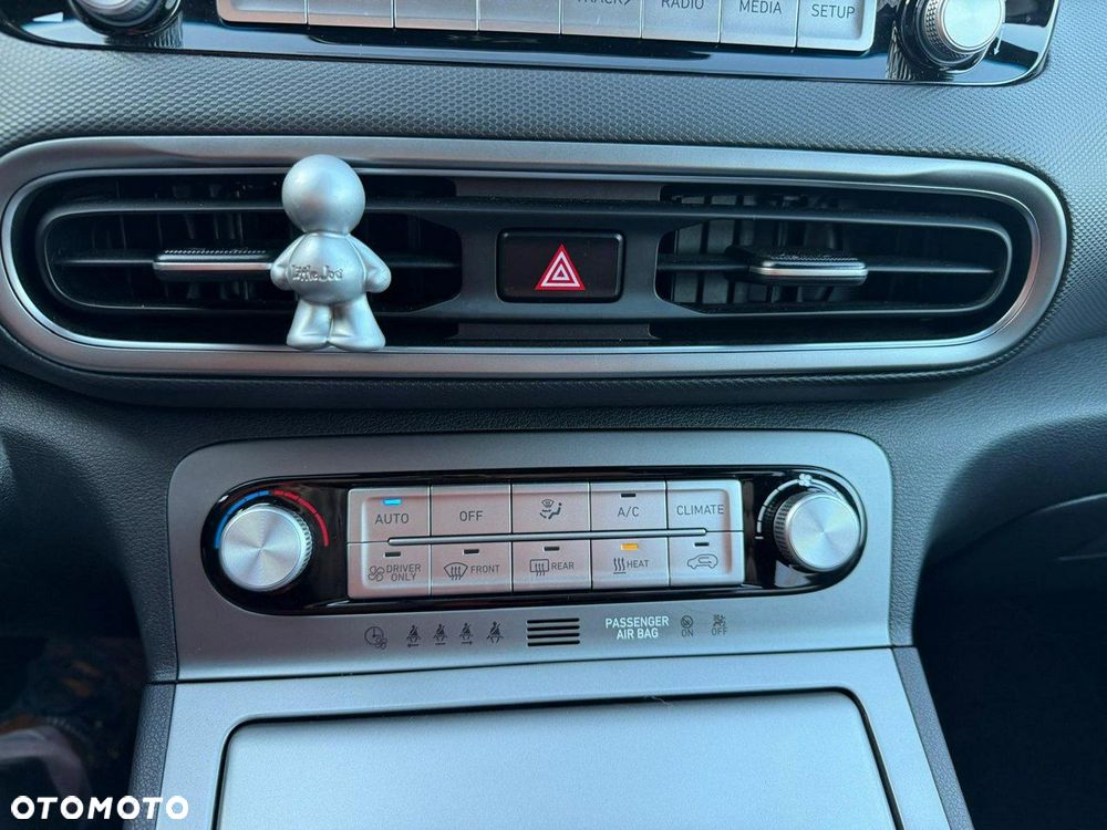 Hyundai Kona 39kWh Executive - 23