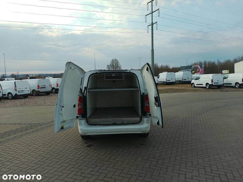 Peugeot Partner Proace Berlingo Combo Doblo L2 Izoterma Chłodnia Salon PL półka Inox 3 osoby - 19