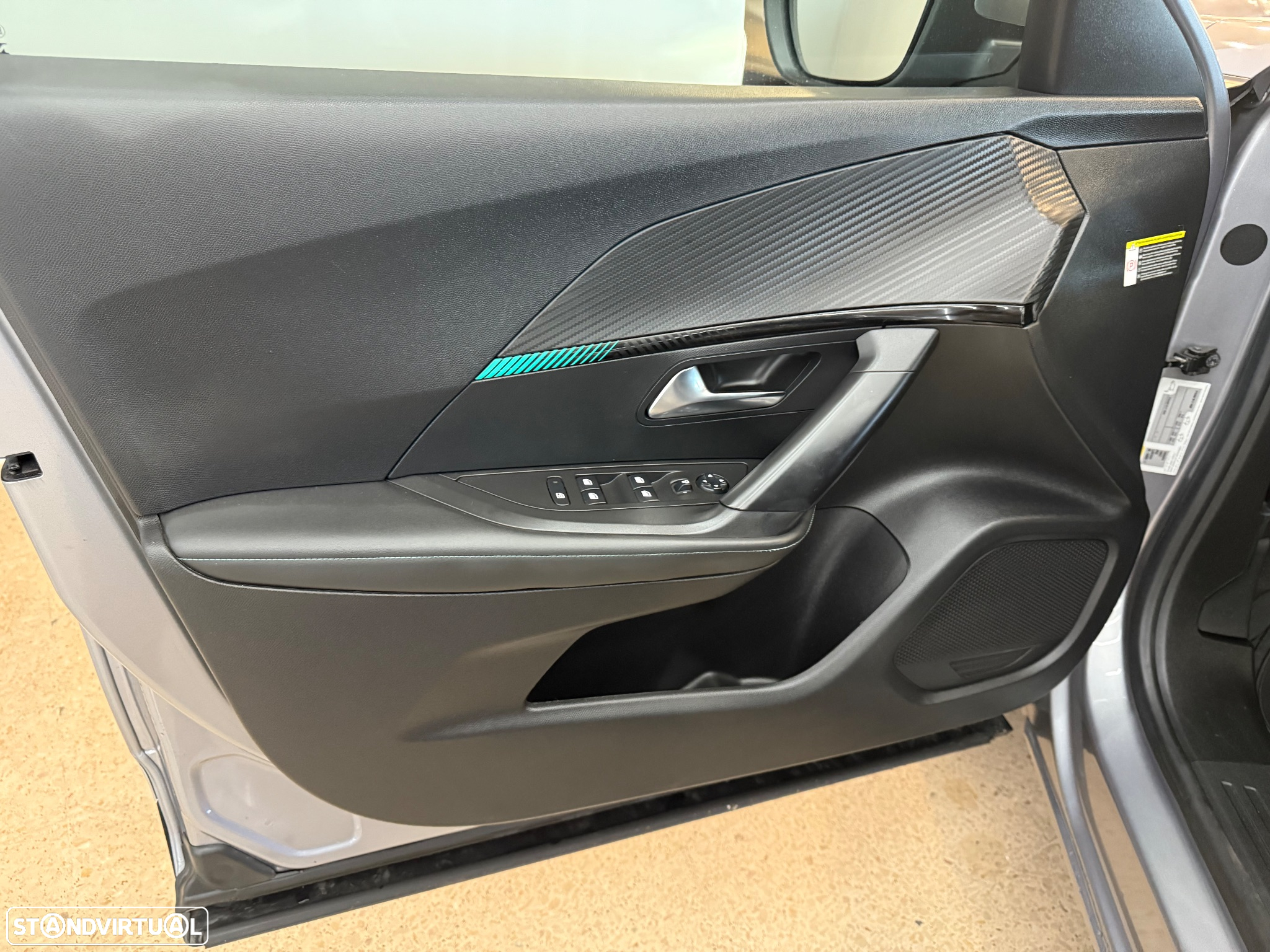 Peugeot e-2008 50 kWh Allure Pack - 8