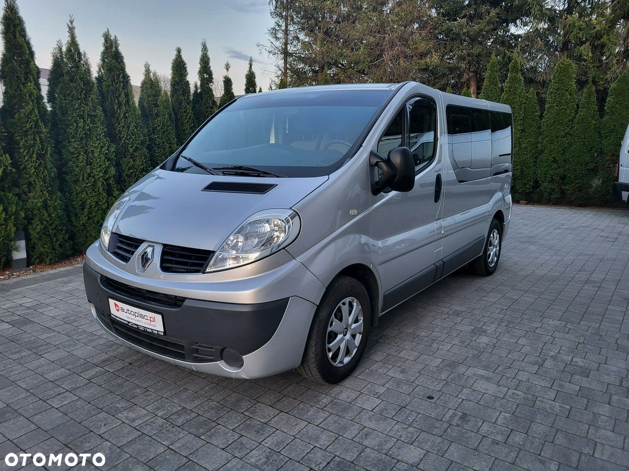 Renault Trafic - 2